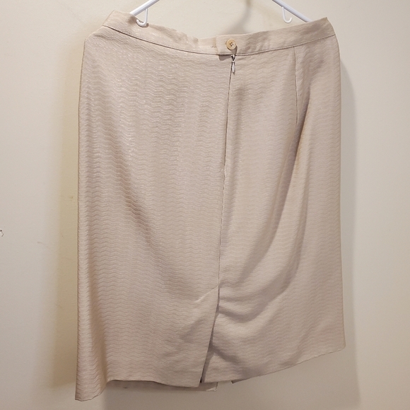Giorgio Armani Vintage  beige Wool blended midi skirt size 12 - Picture 9 of 12